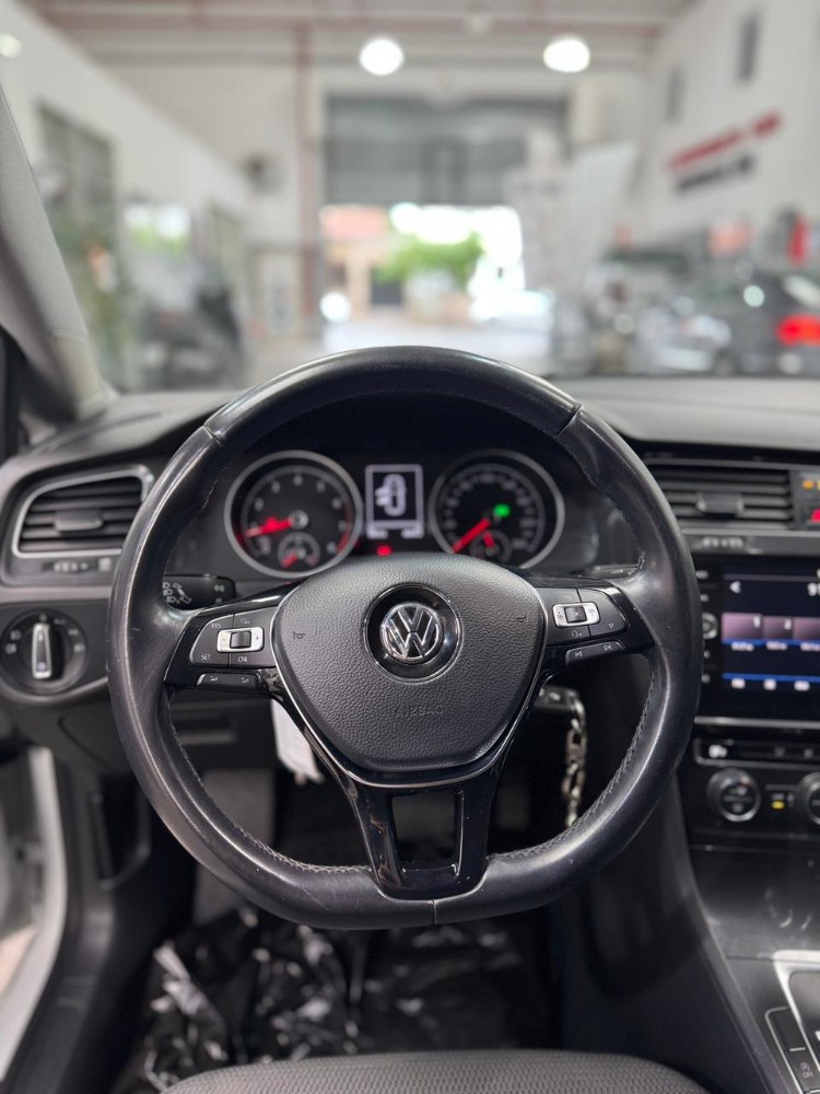 Volkswagen GOLF COMFORTLINE 1.4L TSI DSG — foto 3